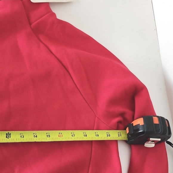 NWT Fabletics red sweatshirt top, zip back, thumb holes, sz XL - Picture 9 of 10